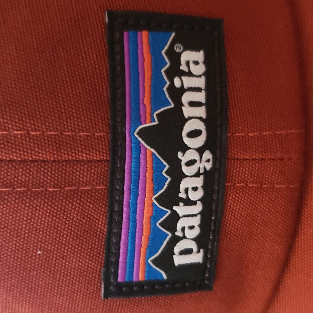 Patagonia P6 Big Label Trad Hat Ball Cap Barn Red NWT one size - Picture 4 of 6